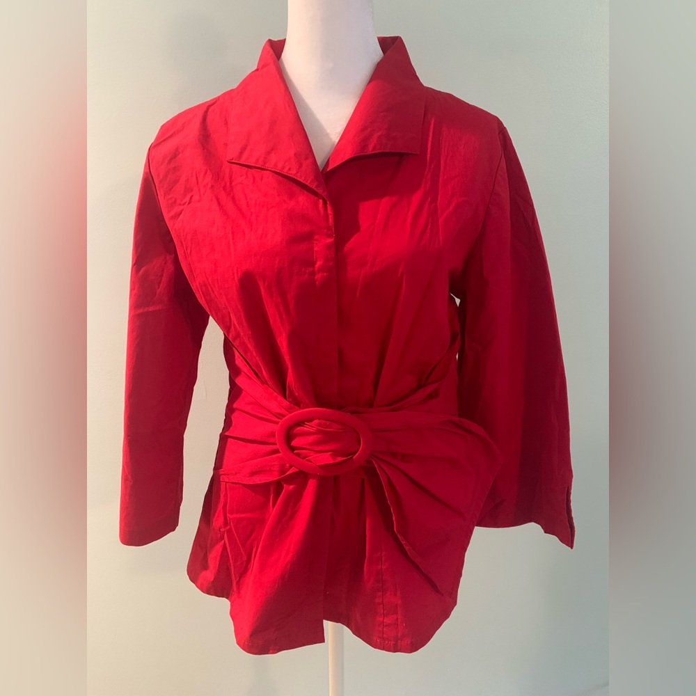 Blouse w/oval belt loop NWOT